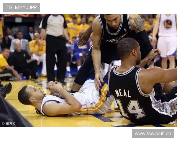 界外球规则到底有哪些细节容易被裁判忽略？规则拆解告诉你真实情况