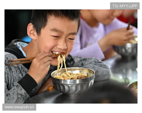 谌利军这生活也太拼了，训练完还能给娃做饭，到底哪儿来的精力？